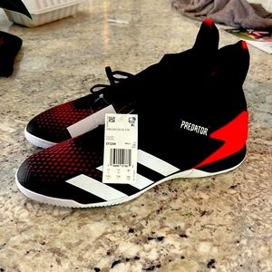 Adidas Predator soccer indoor/turf shoes. Size men 11.5. NWT
